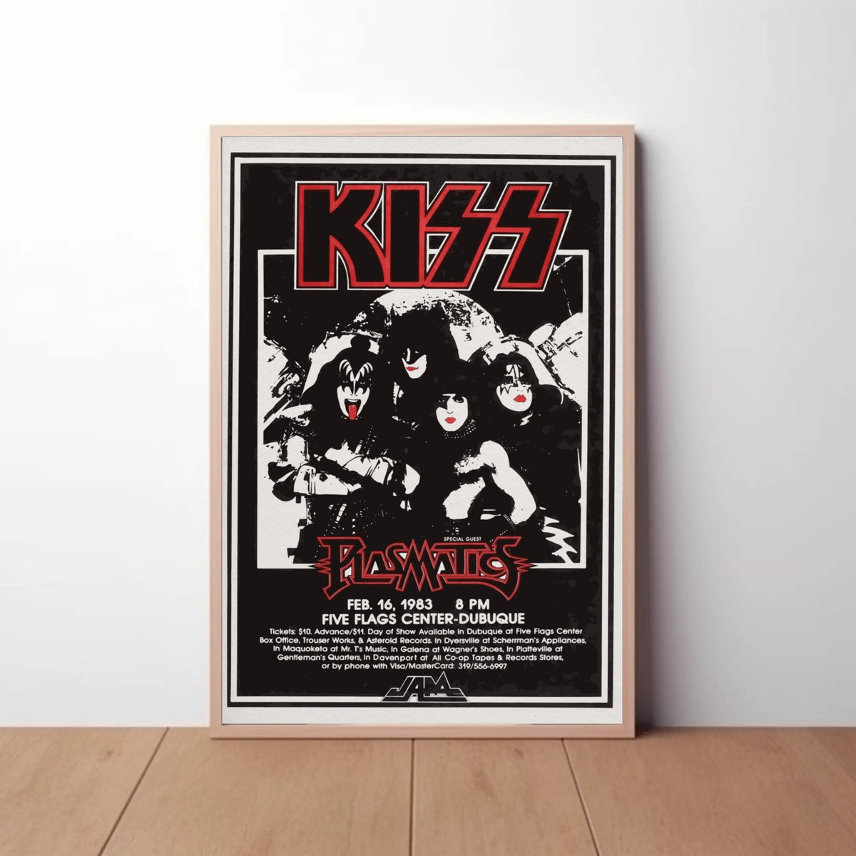 Kiss Paper Poster
